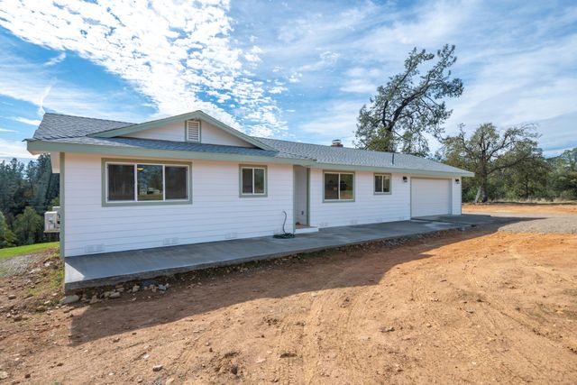 17021 Treat Avenue, Anderson, CA 96007