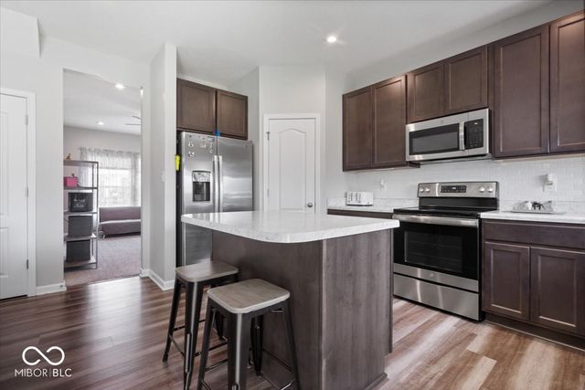 9707 Violet Circle, Indianapolis, IN 46239