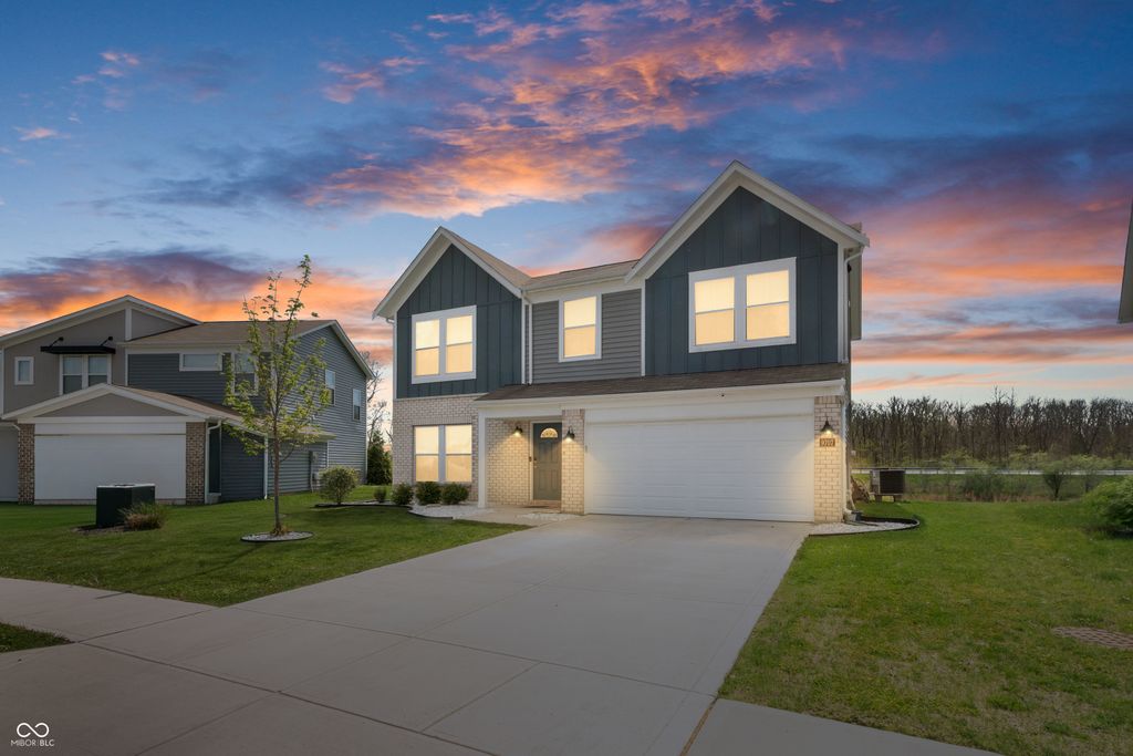 9707 Violet Circle, Indianapolis, IN 46239