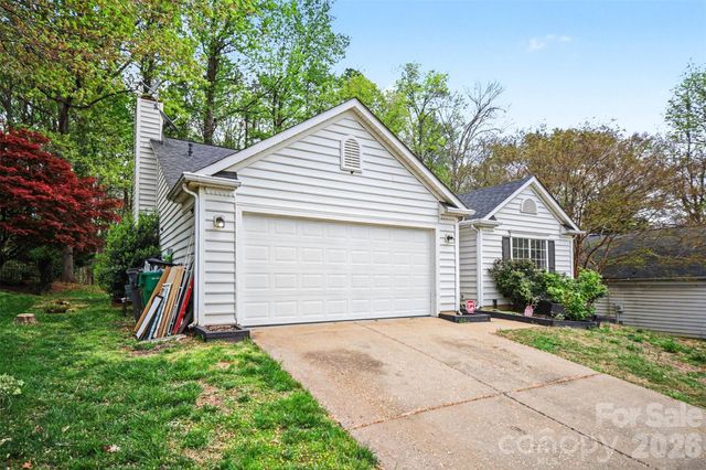 5806 Pennycross Lane, Charlotte, NC 28216