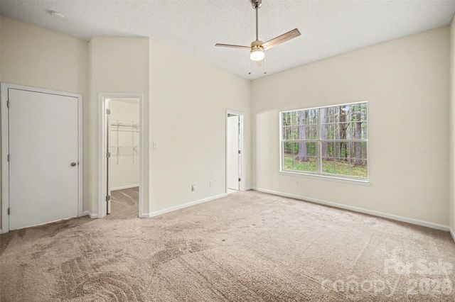 5806 Pennycross Lane, Charlotte, NC 28216