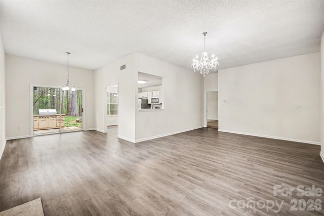 5806 Pennycross Lane, Charlotte, NC 28216