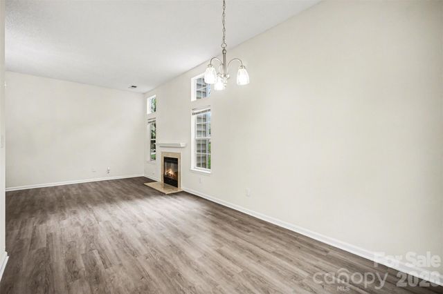 5806 Pennycross Lane, Charlotte, NC 28216