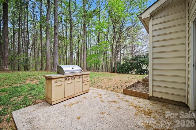 5806 Pennycross Lane, Charlotte, NC 28216