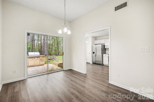 5806 Pennycross Lane, Charlotte, NC 28216