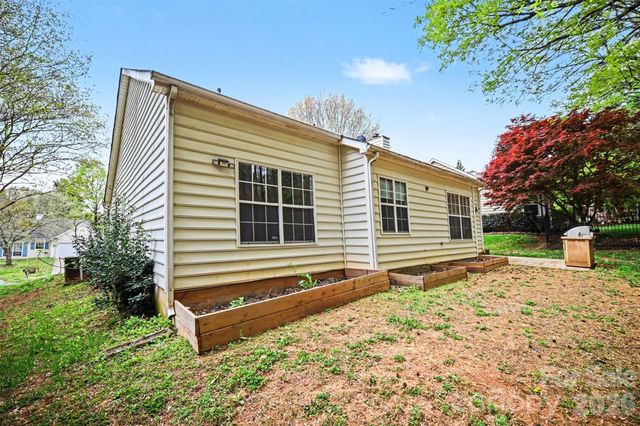 5806 Pennycross Lane, Charlotte, NC 28216