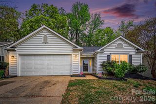 5806 Pennycross Lane, Charlotte, NC 28216