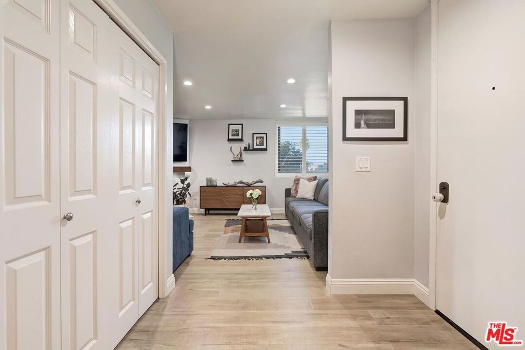 935 Main Street 206, El Segundo, CA 90245 — photo 2