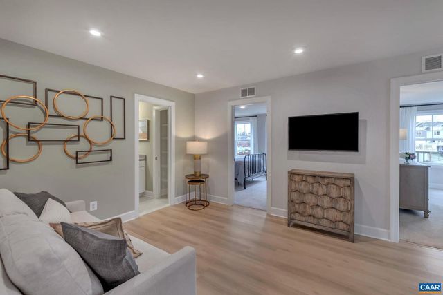 3053 RAMBLING BROOK LN, Crozet, VA 22932