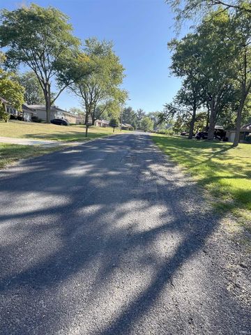 5505 Maurane Drive, Fort Wayne, IN 46804