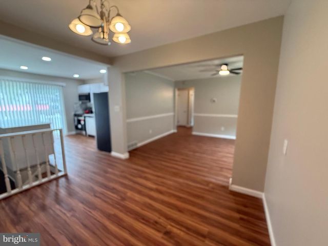 1 HOLDEN DR, New Castle, DE 19720