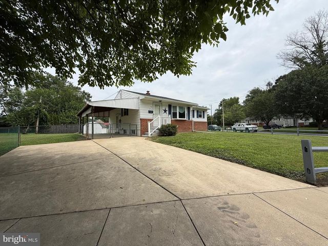 1 HOLDEN DR, New Castle, DE 19720