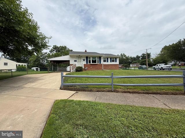 1 HOLDEN DR, New Castle, DE 19720