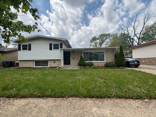 448 N Kenneth Court, Glenwood, IL 60425