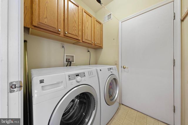 6 RAPIDS CT, Barnegat, NJ 08005