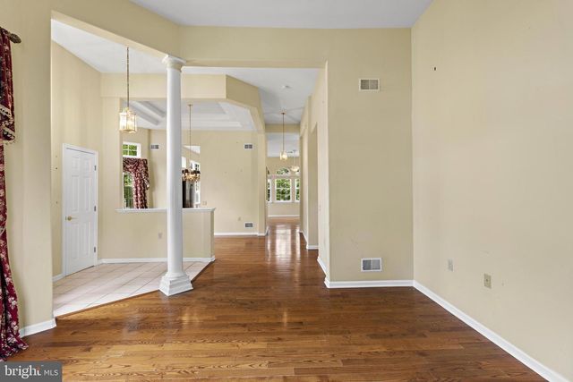 6 RAPIDS CT, Barnegat, NJ 08005