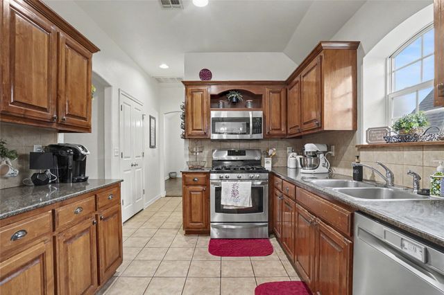 7501 E Jackson Street, Broken Arrow, OK 74014