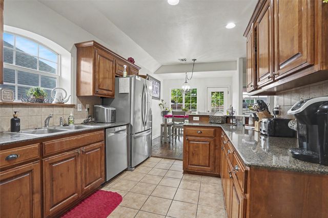 7501 E Jackson Street, Broken Arrow, OK 74014