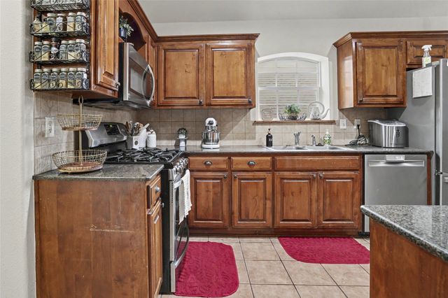 7501 E Jackson Street, Broken Arrow, OK 74014