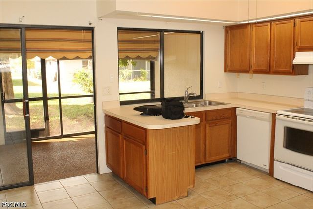 632 SE 13th CT 630 632, Cape Coral, FL 33990
