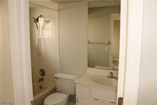 632 SE 13th CT 630 632, Cape Coral, FL 33990
