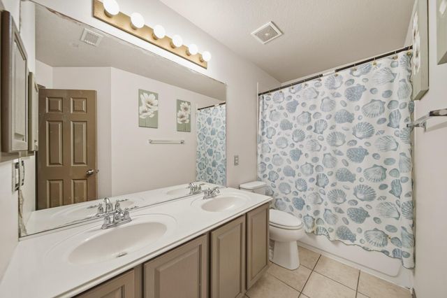 8804 Sunforest Lane, Pearland, TX 77584