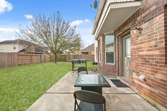 8804 Sunforest Lane, Pearland, TX 77584