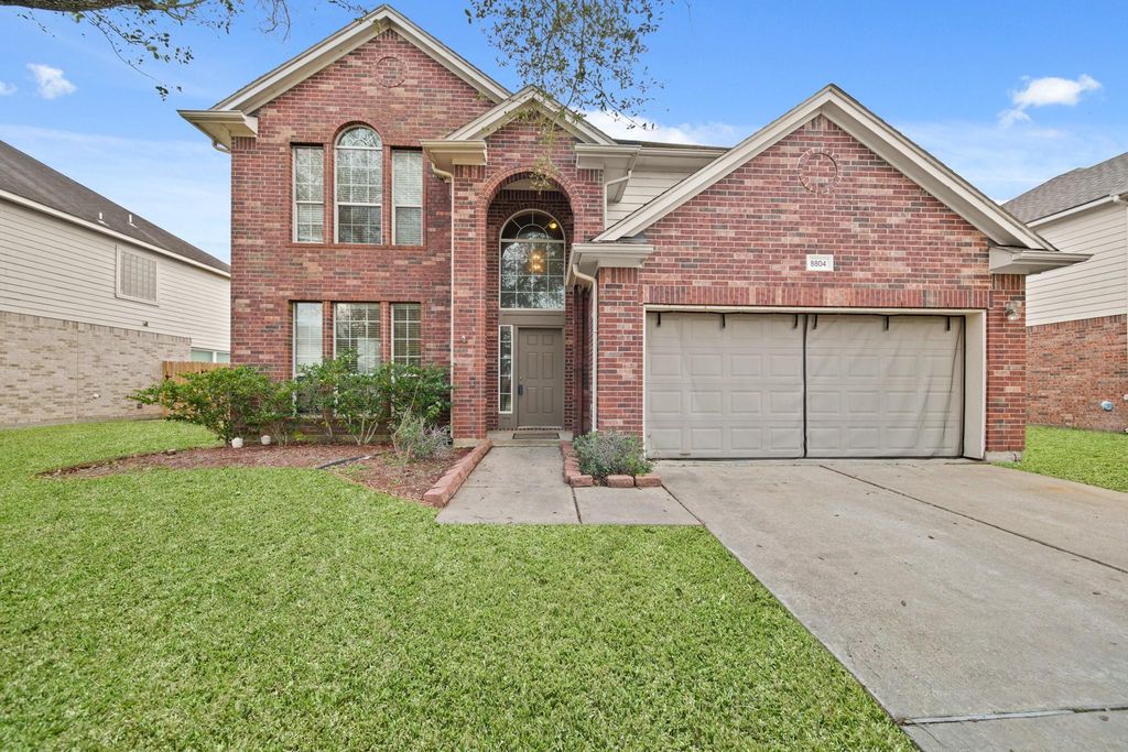 8804 Sunforest Lane, Pearland, TX 77584