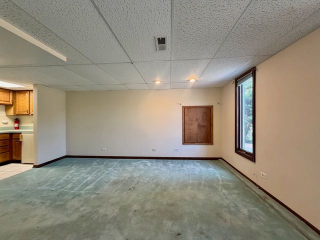 1 Genesee Court, Bolingbrook, IL 60440