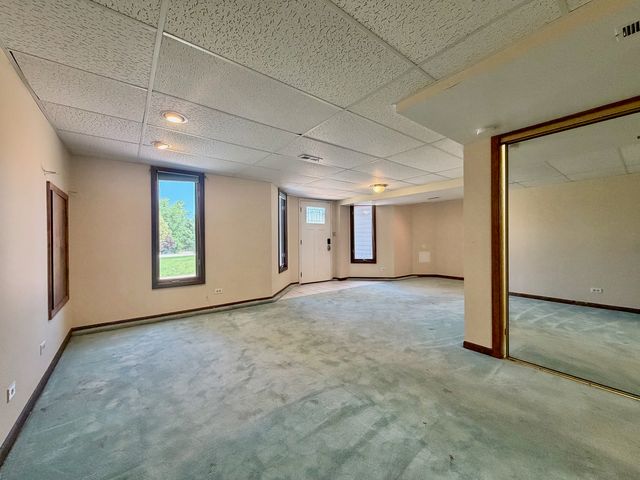 1 Genesee Court, Bolingbrook, IL 60440