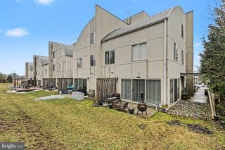 130 BLUE RIDGE CIR, Harrisburg, PA 17110