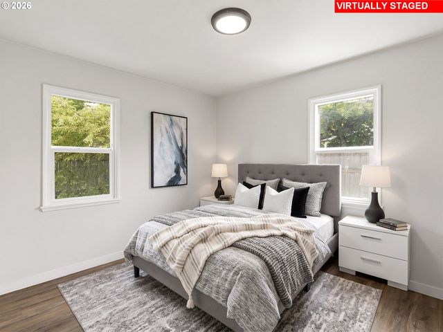2324 E 16TH St, Vancouver, WA 98661