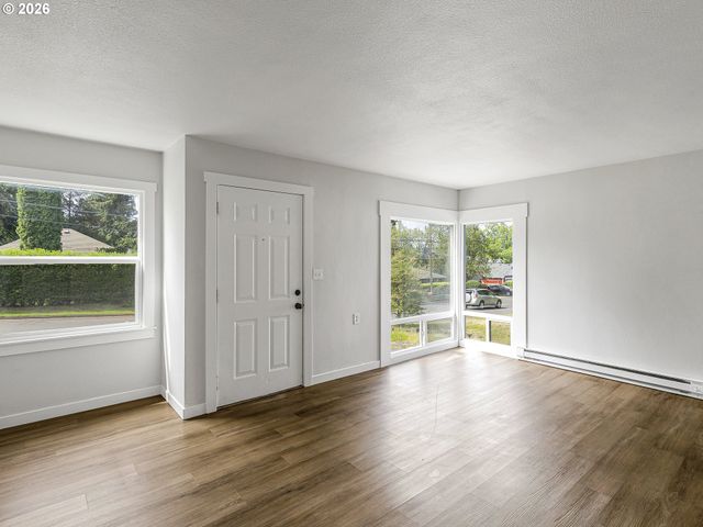 2324 E 16TH St, Vancouver, WA 98661