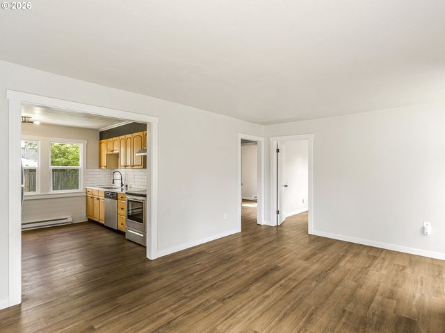 2324 E 16TH St, Vancouver, WA 98661