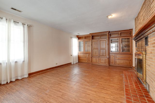 15983 W Wadsworth Road, Wadsworth, IL 60083