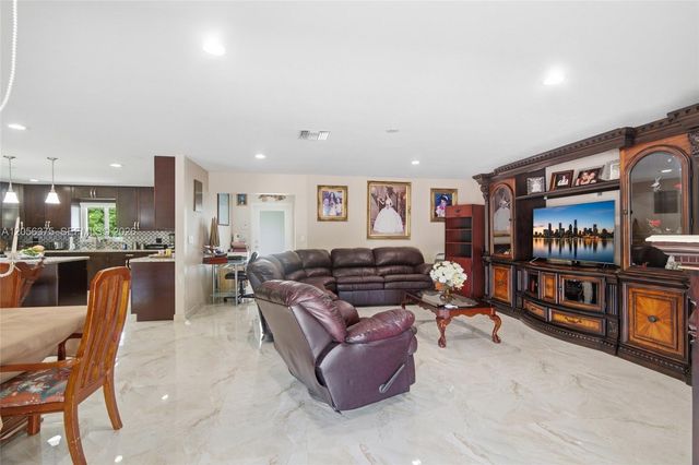 19501 SW 236th St, Homestead, FL 33031
