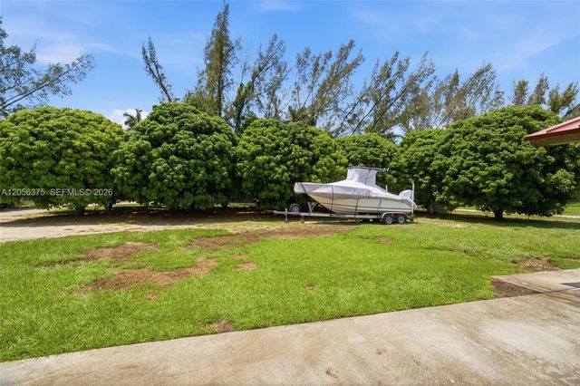 19501 SW 236th St, Homestead, FL 33031
