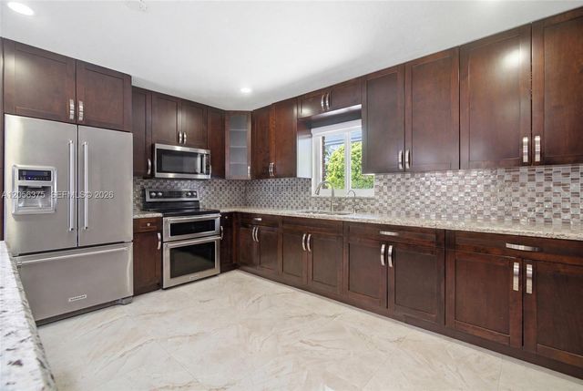 19501 SW 236th St, Homestead, FL 33031