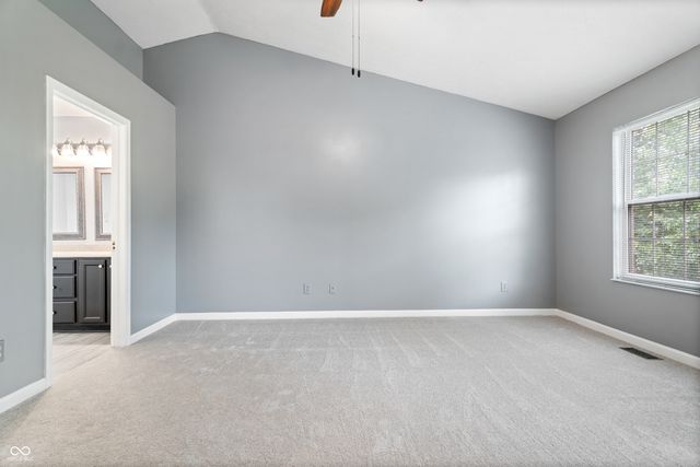 8702 Buffett Parkway, Fishers, IN 46038