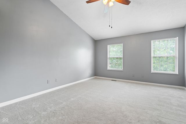 8702 Buffett Parkway, Fishers, IN 46038