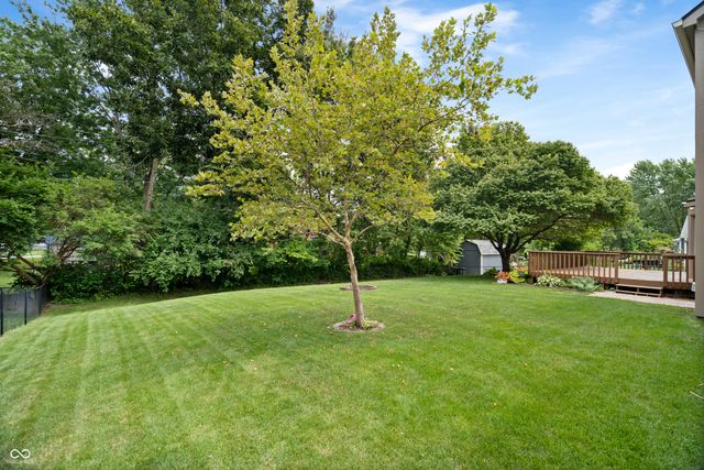 8702 Buffett Parkway, Fishers, IN 46038
