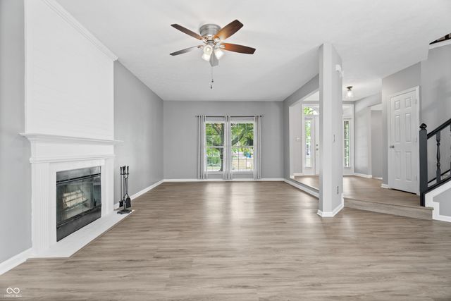 8702 Buffett Parkway, Fishers, IN 46038