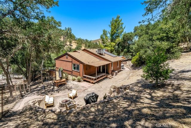 9056 Curbaril Avenue, Atascadero, CA 93422