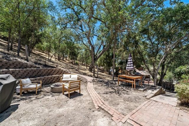 9056 Curbaril Avenue, Atascadero, CA 93422