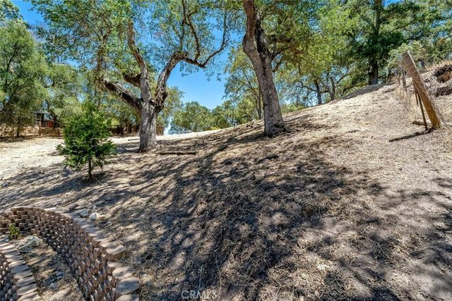 9056 Curbaril Avenue, Atascadero, CA 93422