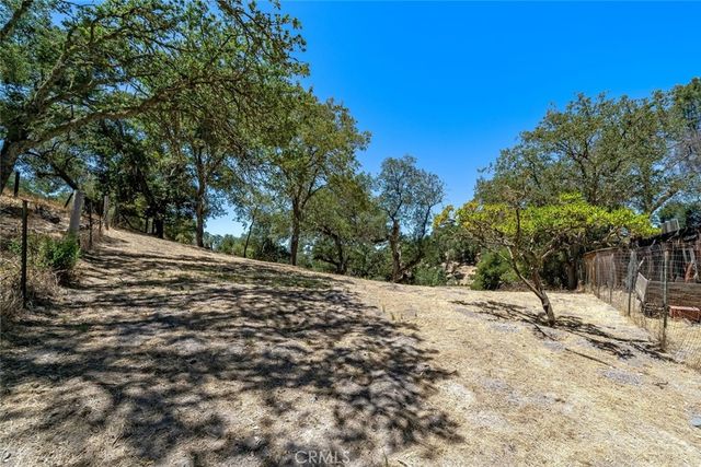 9056 Curbaril Avenue, Atascadero, CA 93422