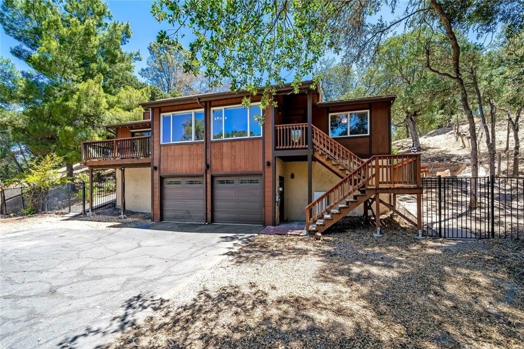 9056 Curbaril Avenue, Atascadero, CA 93422