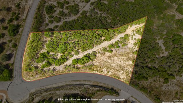 2440 Triple Peak, Canyon Lake, TX 78133