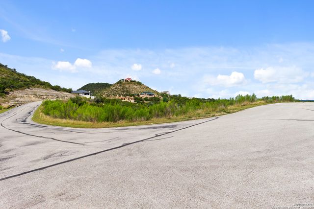 2440 Triple Peak, Canyon Lake, TX 78133