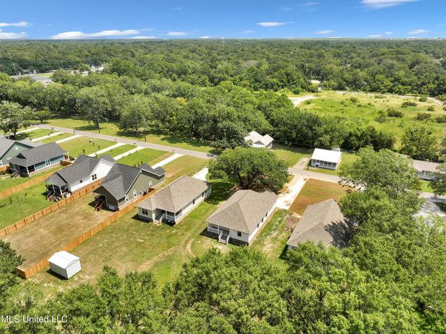 1411 Mantou Street, Pascagoula, MS 39567